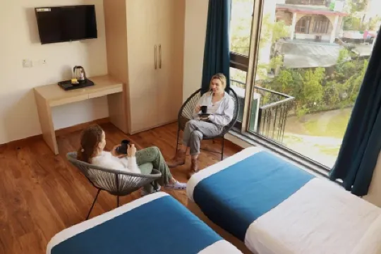 The Blue Jay Hostel - Dorms & Room's