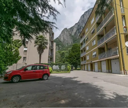 Welcomely - Turati Family Apartment Отели в г. Лекко