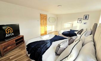 Spacious Haven with Free Parking