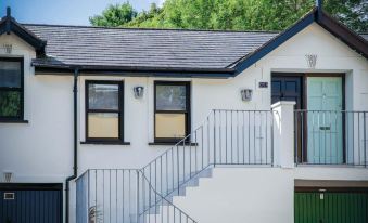 Flat 2 - 1 Bedroom Apartment - Tenby