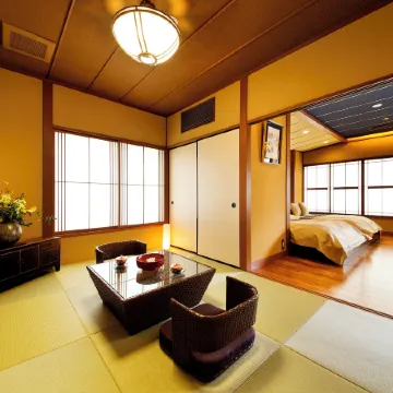 Kanazawa YuOnsen Hyakurakusou