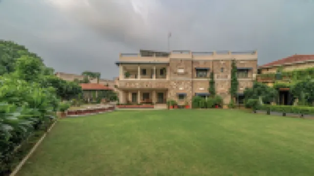 ニラヴィ ジャイプール のホテル