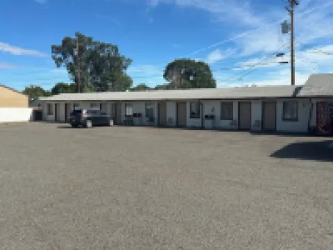 Powell JET Motor Inn Hotels in Powell