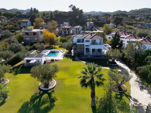 White House Villa | Pefkochori