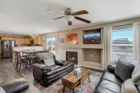 Silver Lining Trails & Peaks BBQ Dog-friendly