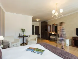 Premier Luxury Mountain Resort