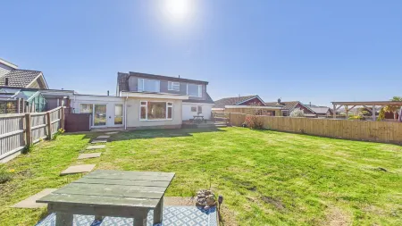 Sea Breeze Your Coastal Sanctuary in Sandown