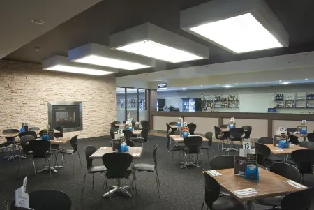 Brighton Hotel Motel Отели в г. Ричмонд