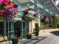 Best Western Plus Inner Harbour Hotels near Laurel Point