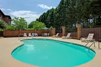 Days Inn & Suites by Wyndham Hickory Отели в г. Хикори