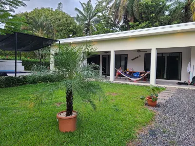 Villa Elenita - Pura Vida Hôtels à : Parrita