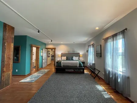 Connoisseur Hideaway Отели в г. Фор Корнерс