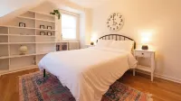 DC Metro: Cozy 4BR Cottage on a Hill - Pets allowed Hotels in Silver Spring