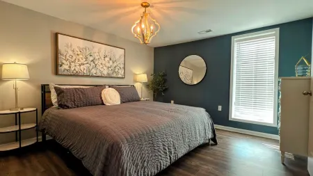 Blakely's Stone Cottage: Walk to downtown Franklin & Civil War Sites