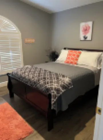 Cozy Farmhouse Style - Pet Friendly