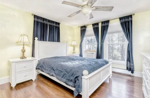 Spacious 5BR Family Dream with Private Beach Access
