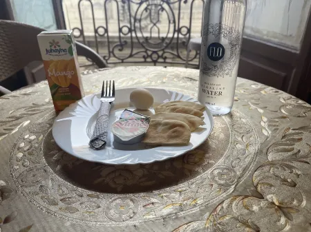 Hotel New One Отели рядом с достопримечательностью «Safari Tour»