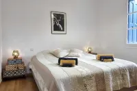 Le Grand Duí - T3 - Swimming pool - Parking - Garden - Ideal location. Hotels in Collioure