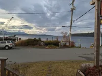 Gordie's Inn & Suites Hotels in Alert Bay