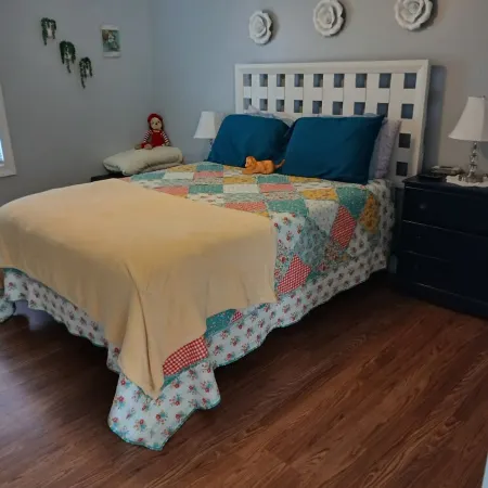 PROMO 10% WEEKLY/20% MONTHLY Pet Friendly, Home, private fenced yard.