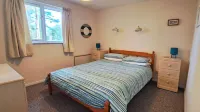 Beech Croft - 3 Bedroom Cottage, sleeps 6, near Perranporth, woodland setting - balcony