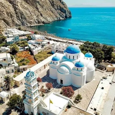 Santorini Studios Pleasure by the Sea Отели рядом с достопримечательностью «Пляж Перисса»