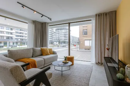 Huswell - Cozy Ground-Floor Apartment with Terrace in Ostend