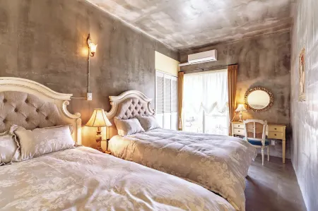 Anniversario Отели рядом с достопримечательностью «National Institute of Information and Communications Technology Okinawa Electromagnetic Wave Technol»