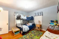 Welcome Home: Comfortable Home for Families, Pets, Remote Workers