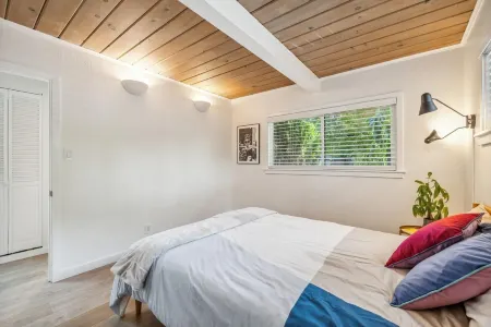 Designer Home Near Stanford/Tech Hub+AC/Gym/Office/BBQ. Two Bed/One Bath. Отели рядом с достопримечательностью «Мета Хедквотерс»