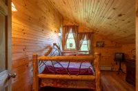 Cozy Adirondack Ski Cabin