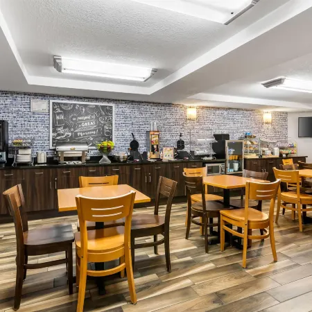 AmericInn by Wyndham Crookston U of M Crookston