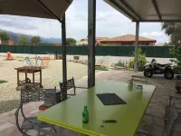 2 bedrooms in a pullhouse and jacuzzi Hotels in Ventiseri