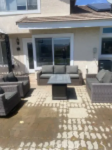 Quiet Family Friendly Home Close to Magic Mountain