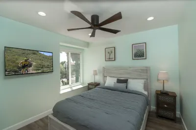 Adjoining Mountain Preserve - Hiking, Mtn Biking, horse stables, golf courses Hotels in Ahwatukee Foothills