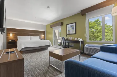 Holiday Inn Express & Suites Surrey Hotels in Surrey