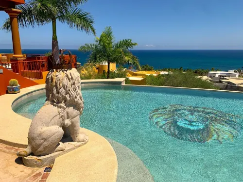 Beautiful Villa with Breath Taking Views and Pool.