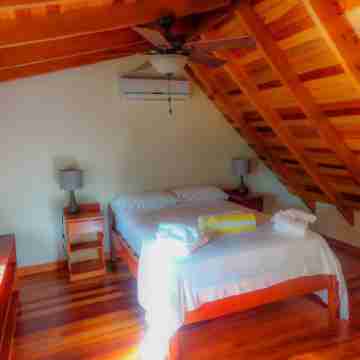 Purple Pearl Cottage with a Pool and Modern Amenities Rooms