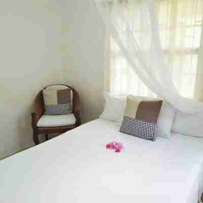 Simple Living: Live Like A Local Rooms