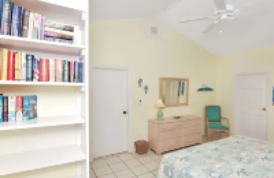 Buttercup Family Cottage beautiful beach, great snorkeling spot across the road