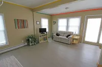 The Grafton Beach House Hotels in Grafton