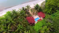 Las Casitas of Villa Paraiso / Beachfront with Private Pool