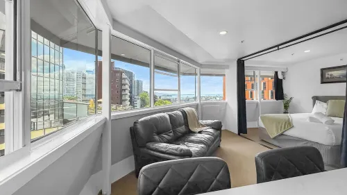 Whitaker Wish | Spacious, City Apt with Sea View