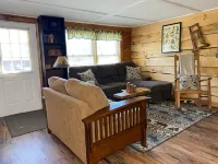 Charming 2BR in the Heart of the Adirondacks in Indian Lake NY.
