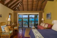 Beautiful Beachfront Villa Located Directly on Sapphire Beach.