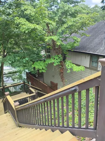 Cozy Cottage on the Lake