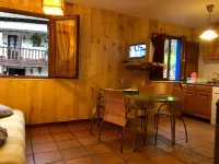 Accommodation in the mountains. Jacuzzi. Picos de Europa. Asturias. Cangas de Onis. Hotels in Ponga