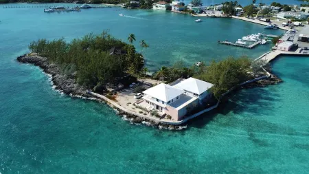 The feeling of an Island apart, surrounded by water! Convenient location.