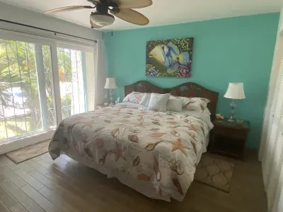Oceanfront Sugar Beach Condo Hotel a 