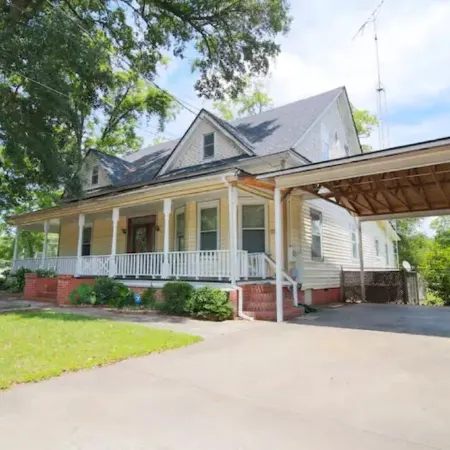 Dukes Street Retreat 5min from I-95!